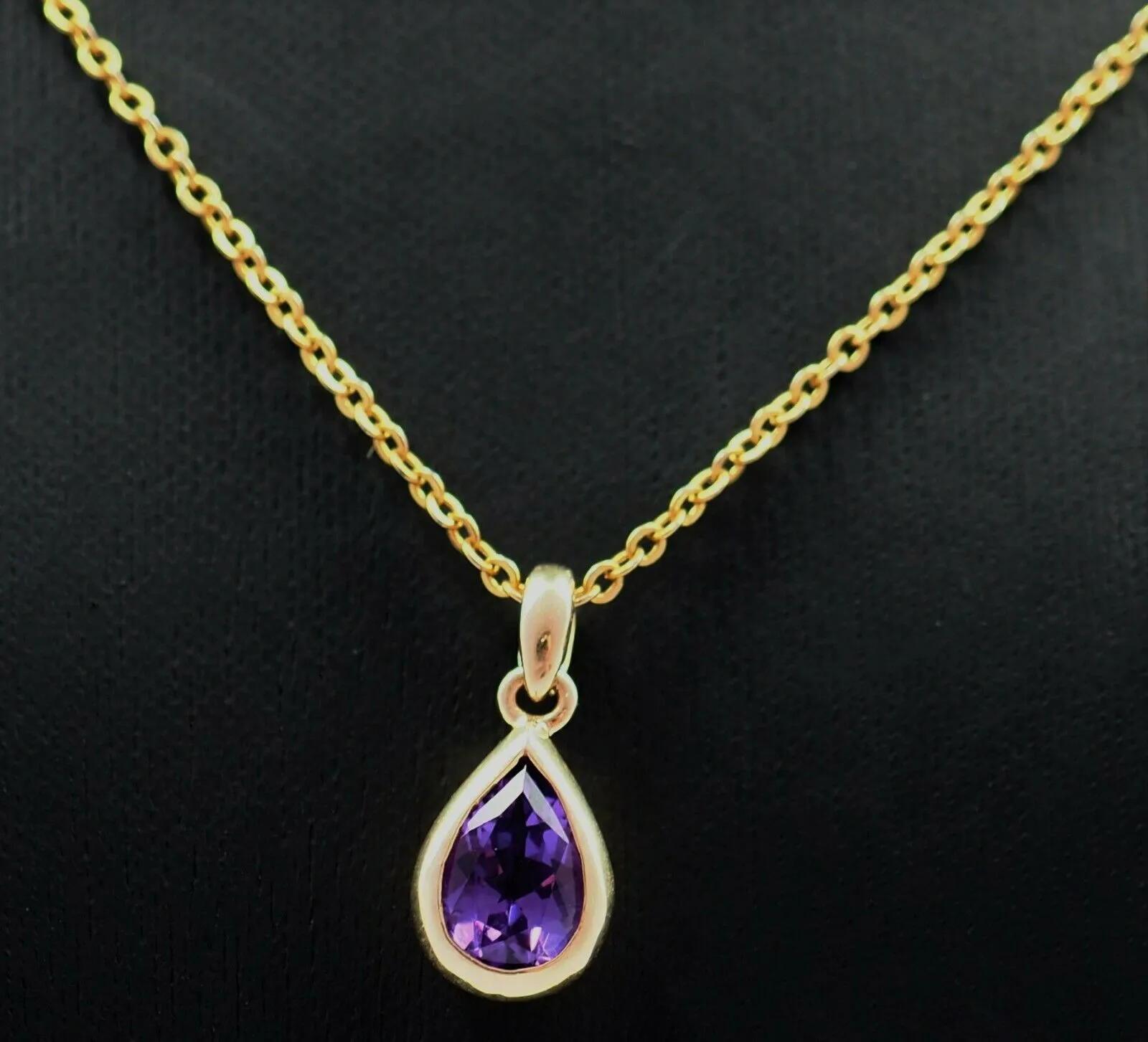 Amethyst 9ct Yellow Gold Pendant