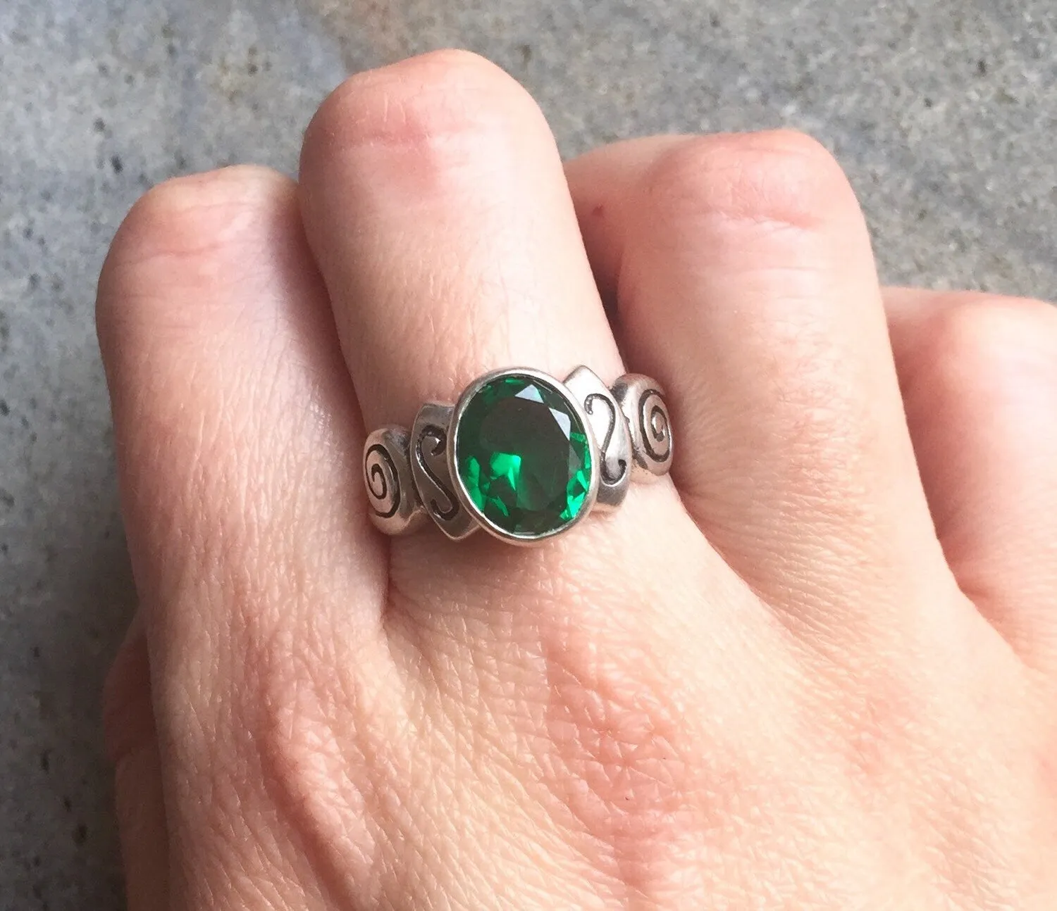 Emerald Boho Ring - Green Tribal Ring - Emerald Bezel Ring