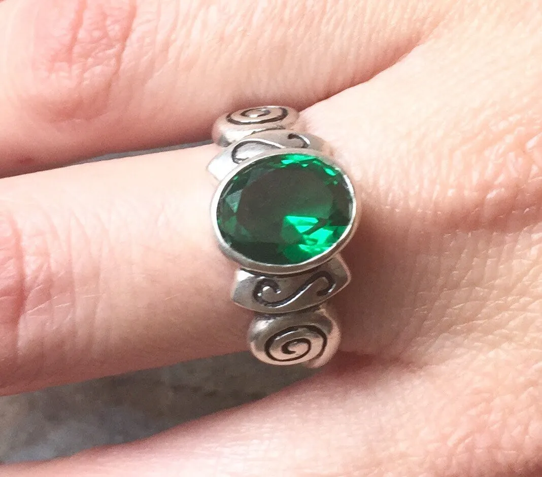 Emerald Boho Ring - Green Tribal Ring - Emerald Bezel Ring