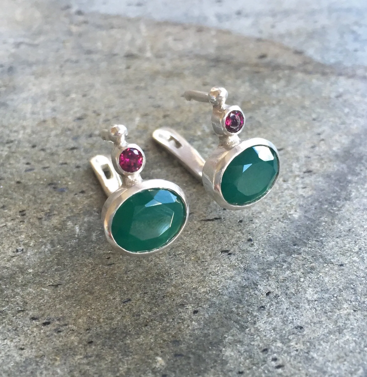 Emerald Vintage Earrings - Two Stone Earrings - Garnet Silver Earrings