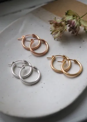 Gravity Hoop Earrings (18mm - Medium)