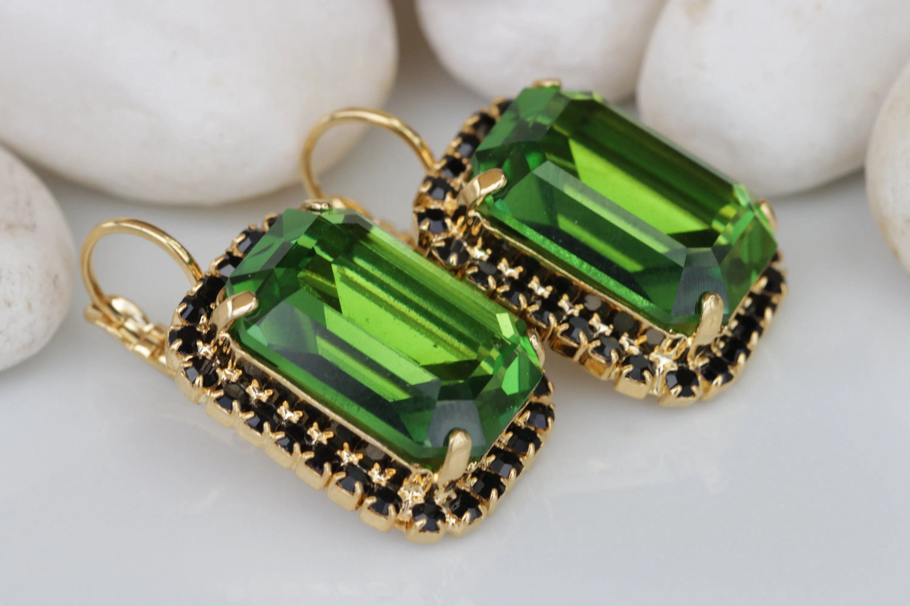 GREEN BLACK EARRINGS