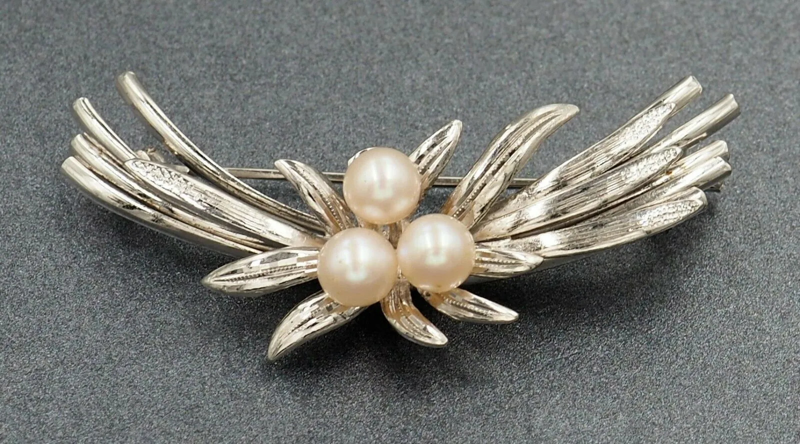 Sterling Silver Cultured Peal Brooch